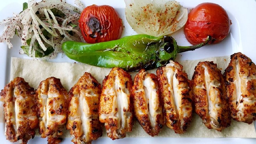 Öffnungszeiten von Restaurant Berlin Döner mit türkisches Essen Döner.
